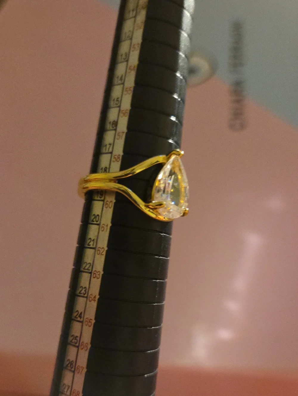 N/A elegant gold